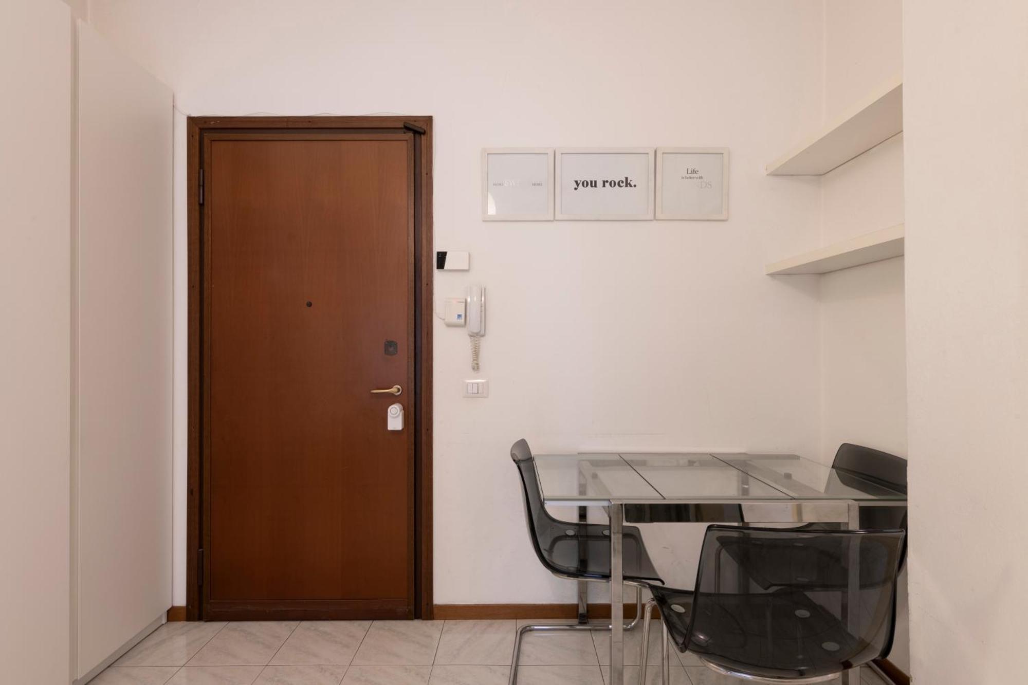 Living - Via Varese 4 Milaan